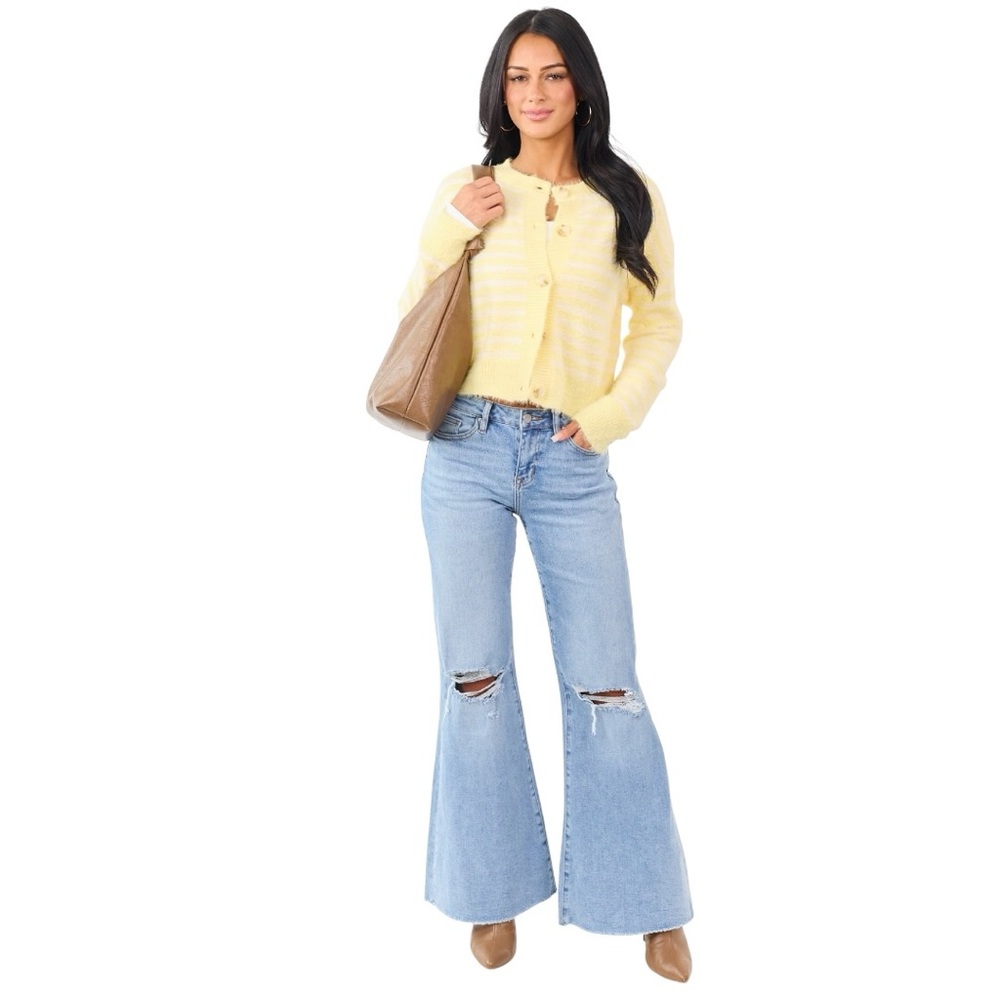 NWT Mica Y2K Distressed Flare Super Wide Leg Blue Jeans – Size 24 - Picture 2 of 16